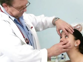 Teen Brunette Came At The Doctor For A Naked Exam