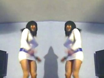Leila - Sexy Pantyhose Mirror Dance