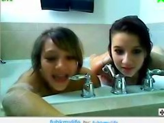 Two Amateur Girls Shower